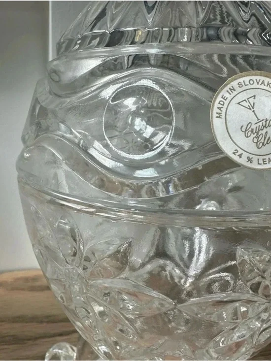 Vintage Traditional Crystal Egg Vase by Alexandra 24% Lead
Crystal Timeless - Picture 2 of 4